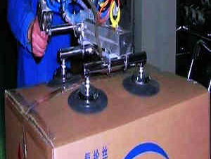 紙箱類工件機(jī)械抓手